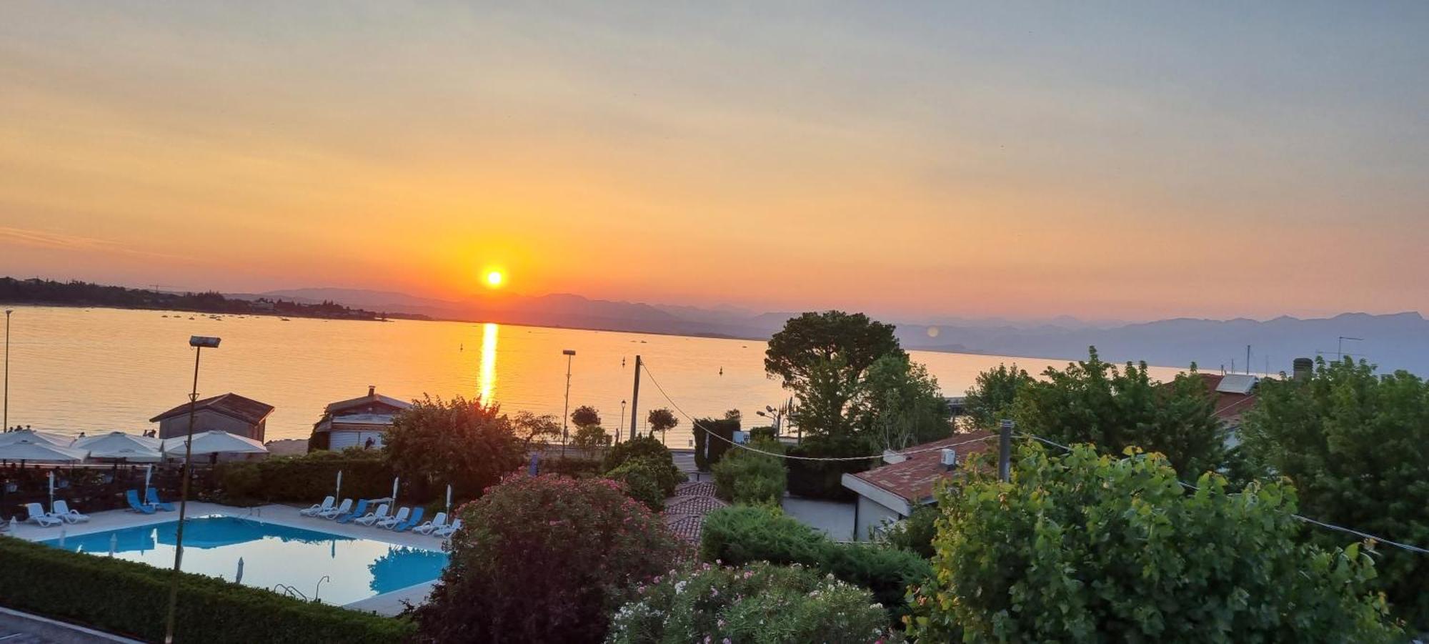 Hotel Ristorante Al Fiore Peschiera del Garda Eksteriør bilde