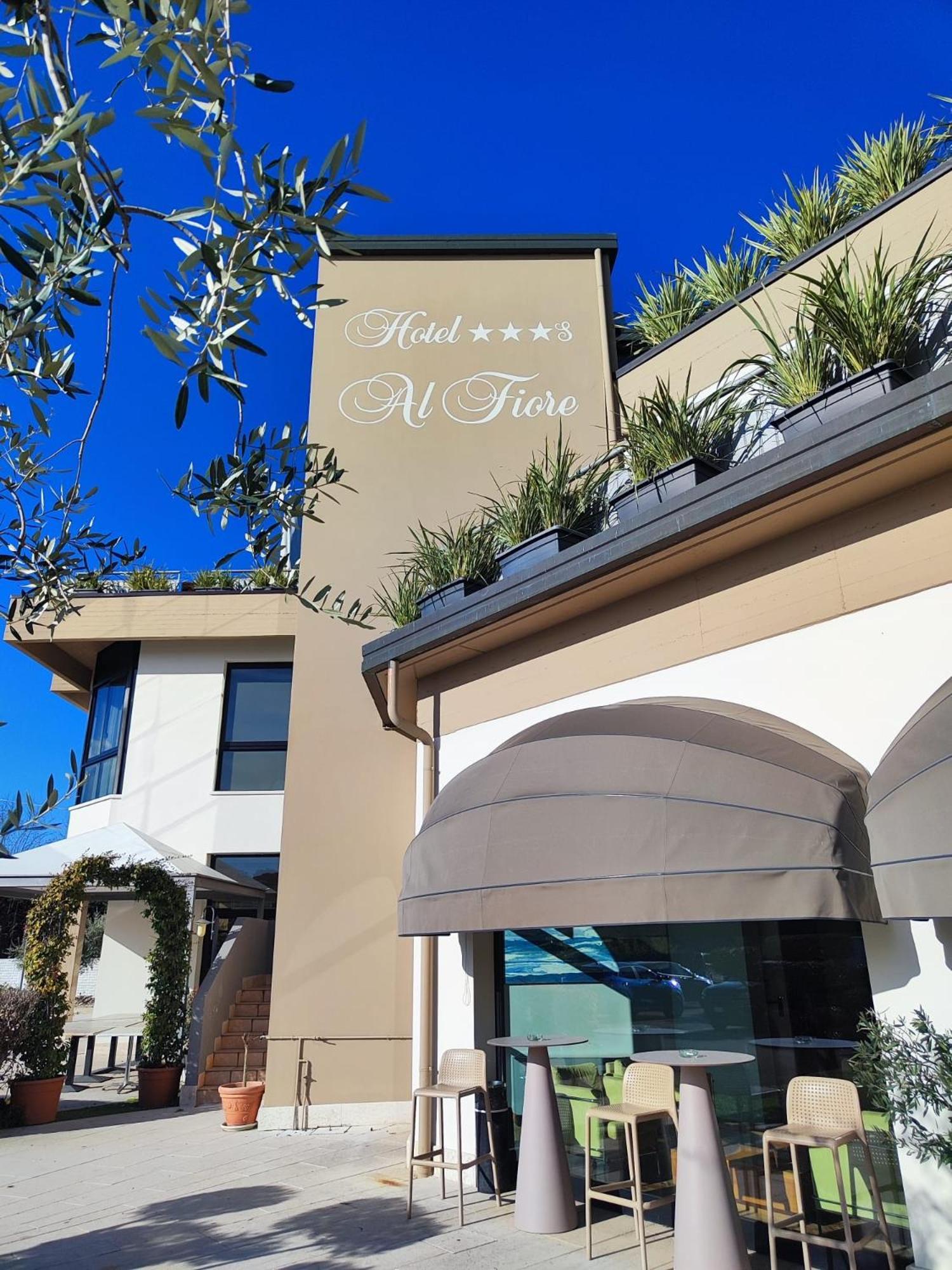 Hotel Ristorante Al Fiore Peschiera del Garda Eksteriør bilde