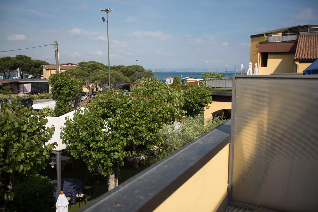 Hotel Ristorante Al Fiore Peschiera del Garda Eksteriør bilde